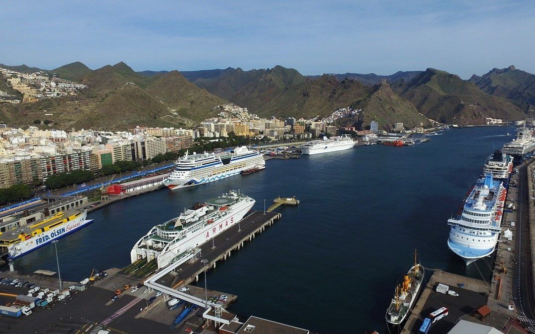 Los puertos canarios lideran el crecimiento del turismo de cruceros en el primer semestre